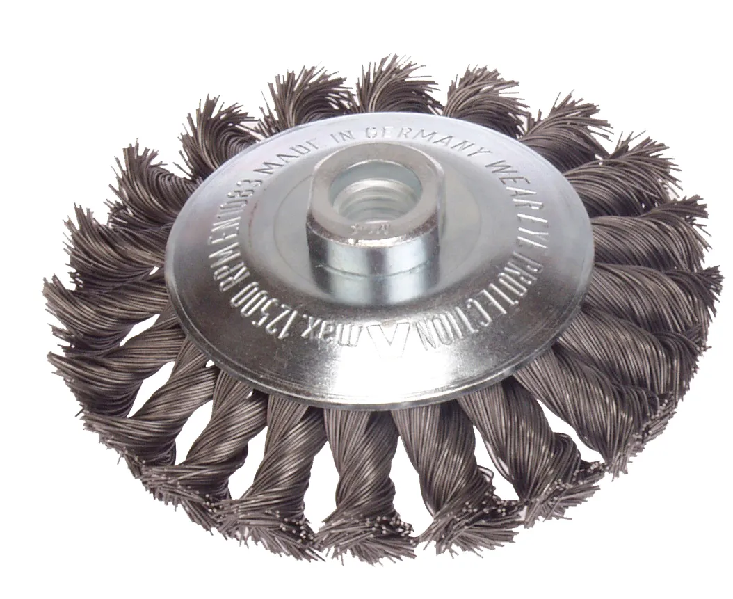 bonnet-1490435